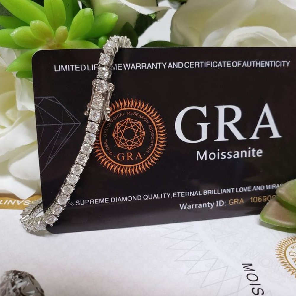 3mm Round Cut Luxurious Moissanite Tennis Bracelet With 925 Sterling Silver